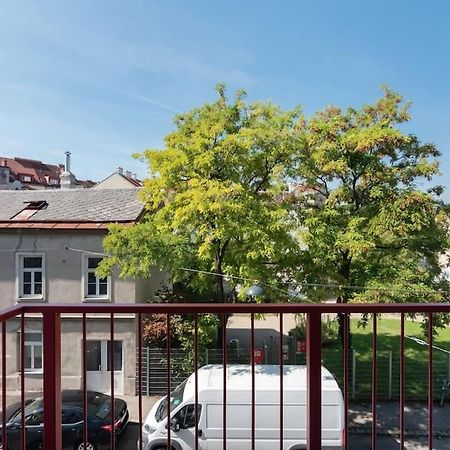 Gruene Und Zentrale Ruhelage Im Neubau Mit Balkon Apartment Vienna Exterior photo