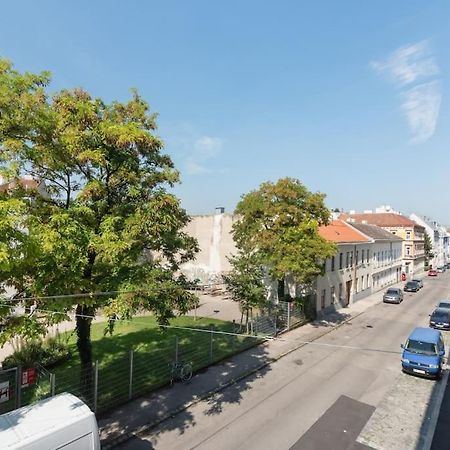 Gruene Und Zentrale Ruhelage Im Neubau Mit Balkon Apartment Vienna Exterior photo